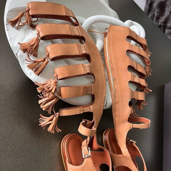 REBECCA MINKOFF Leather Gladiator Flat Nude Color Sandals Size 7. - Picture 4 of 9